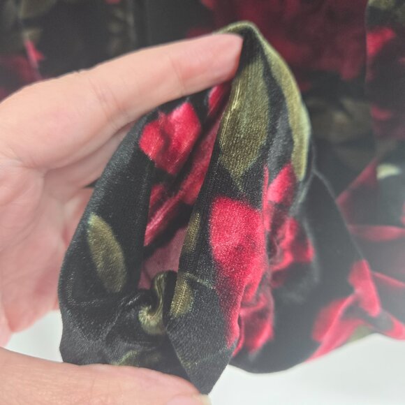 Nicole By Nicole Miller Black Red Velvet Floral Button Down Blouse Size 8 - Picture 5 of 7